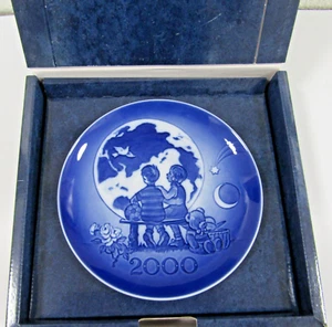 New Sealed 2000 Royal Copenhagen Millennium Plate with Papers 7 1/4" Diameter - Picture 1 of 11