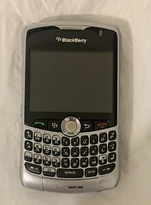 Przedmiot kolekcjonerski: telefon komórkowy BlackBerry Curve 8330 Verizon, srebrny - doskonały. CZYTAJ