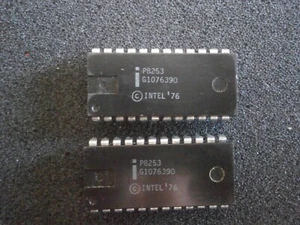 1 x P 8253 - programmable Interval Timer P8253- INTEL Dip 24 pins Neuf - Foto 1 di 2