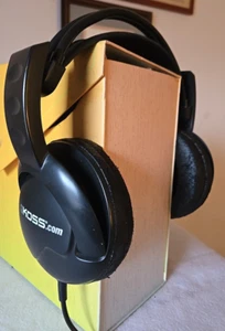 Koss UR-20 Corded Noise Reduction Over-Ear Stereo Headphones - Picture 1 of 10