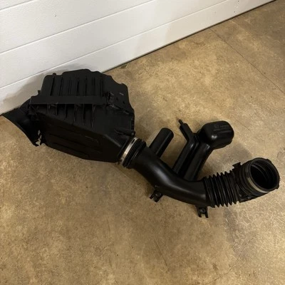 04627065AC Air Filter Intake Hose/Box Assembly  for 3.6L For Jeep Wrangler 2012 - Image 1 of 4