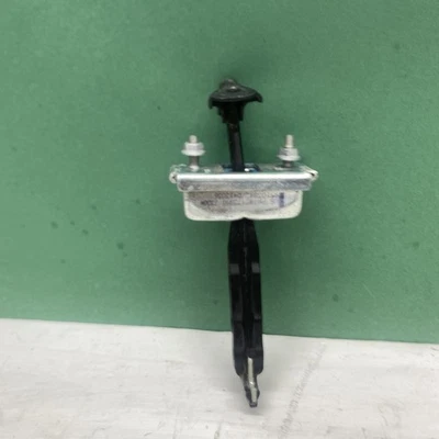 Chevrolet Cruze 2011-2016 puerta trasera izquierda OEM 95103843 Foto 1 de 4