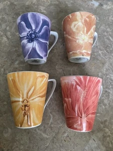 Pier 1 Gres Acuarela Flores Juego De 4 Tazas De Café Caprichosas Cabañas Florales - Imagen 1 de 11