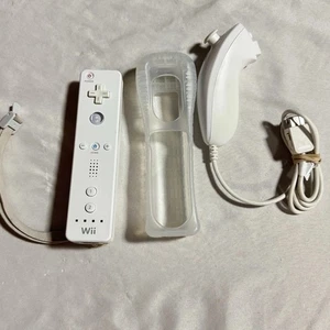Mando a distancia oficial OEM Nintendo Wii blanco con Nunchuck RVL-003 - Imagen 1 de 3
