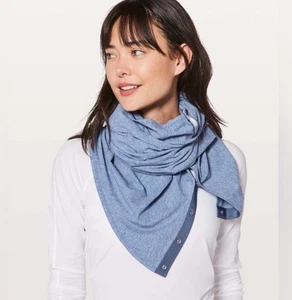 Lululemon Vinyasa Halstuch Druckknopf Schal Einheitsgröße wandelbar Halstuch meliert blau A2 - Bild 1 von 5
