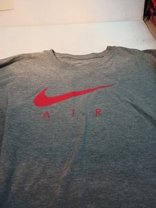 (1) Gebrauchtes Vintage NIKE THE NIKE TEE ROT SWOOSH DUNKELGRAU LARGE T-SHIRT 2 XL. - Bild 1 von 23
