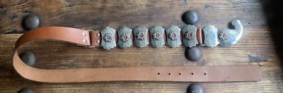 Cinturón De Colección Cuero Marrón Hecho a Mano Tallado Latón Floral CONCHO Vaquera Occidental Grande Foto 1 de 4