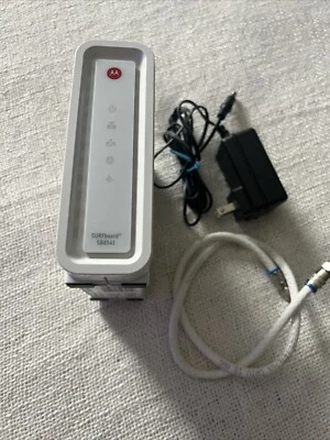 Motorola SURFboard Modem- Model SB6141 - 3.0-Download 4X Faster - Image 1 of 4