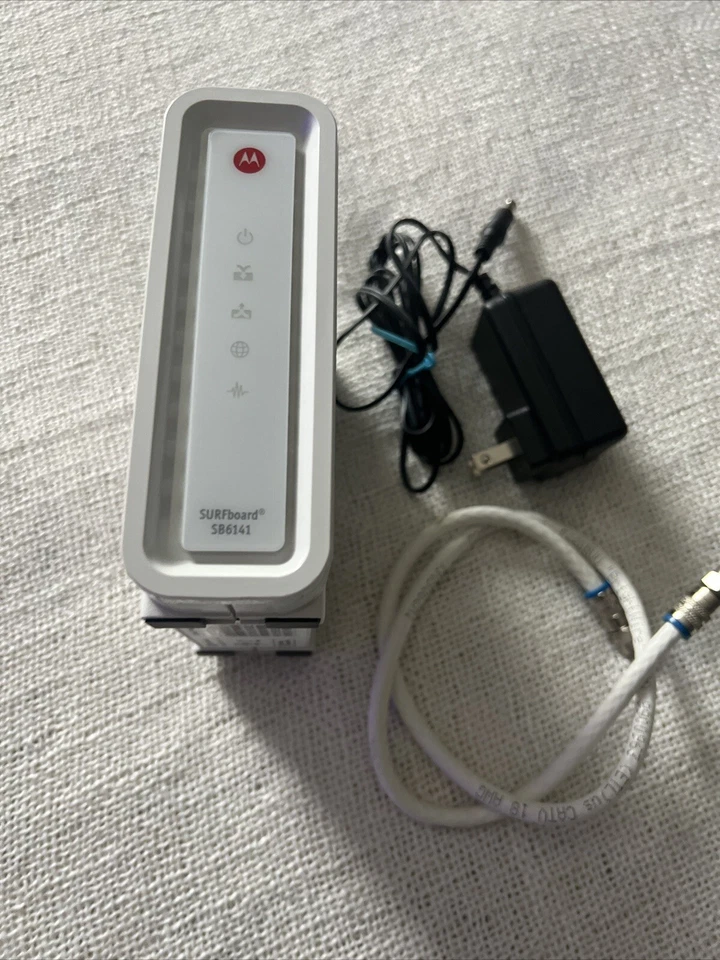 Motorola SURFboard Modem- Model SB6141 - 3.0-Download 4X Faster - Image 1 of 4