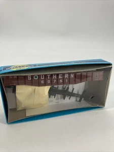 HO Athearn 1745 50’ GON Southern #60751 - Picture 1 of 5