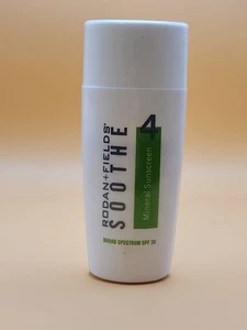 Rodan + Fields Soothe Step 4 crema solare minerale SPF 30 1,7 oz LEGGI - Foto 1 di 2