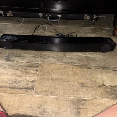 Altavoz barra de sonido envolvente frontal Yamaha YAS-101 sin control remoto Foto 1 de 2