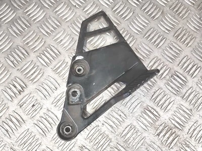 YAMAHA FZ750 1987 1988 87 88 2KK FRONT LEFT FOOTREST HANGER BRACKET — 第 1/2 张图片