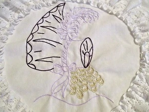 VTG.HAND DESIGND PILLOW SHAM/EMBROIDERED VICTORIAN LADY W/BIG HAT~LACE EDGE 13" - Picture 1 of 5