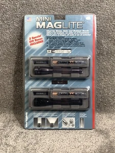 2 mini linternas Maglite (paquete de 2) con caja de regalo de prensa y batería 2AA (NUEVO EN CAJA) - Imagen 1 de 8
