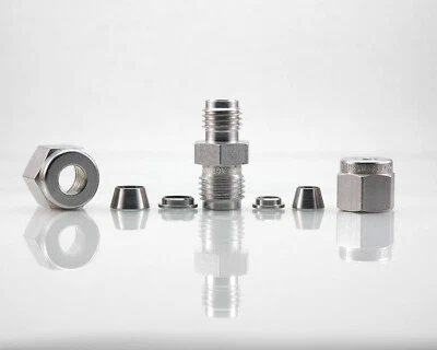 SWAGELOK SS-400-6-3 COMPRESSION TUBE FITT REDUC UNION 1/4 in x 3/16" OD  316 SST - Image 1 of 2