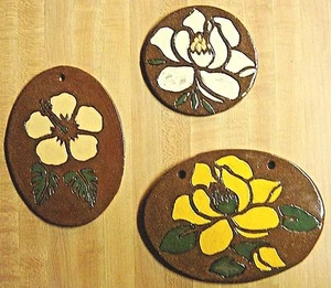 3 Signed & Dated HANDCRAFTED CLAY POTTERY FLORAL PIECES - 2 Plaques & a Coaster - Picture 1 of 11