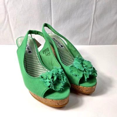 American Eagle "Sweet Pea" Slingback shoe Womens Sz 9 Green Flower Cork Wedge - Image 1 of 4