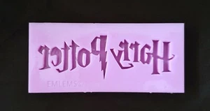 HARRY POTTER NOME STAMPO IN SILICONE PER CAKE TOPPER CIOCCOLATO, ARGILLA, RESINA ECC - Foto 1 di 1