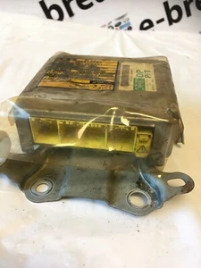 Airbag ECU Control Module Sensor From Toyota Previa 2002 - 05 Gen 2 - Picture 1 of 3