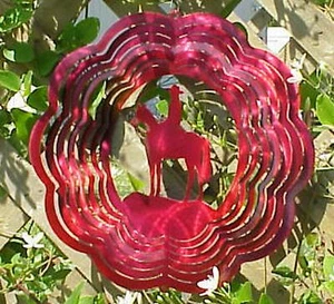 "Girador de viento colgante de metal de 11" macho jinete en rojo jinete - Imagen 1 de 1