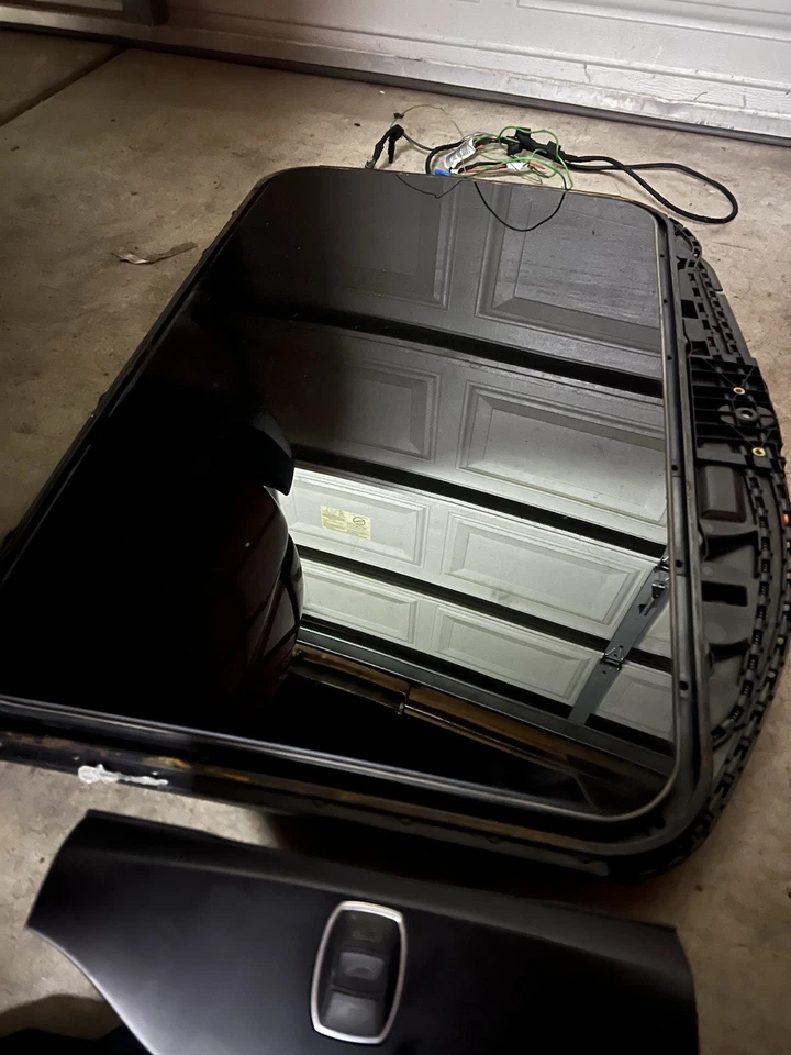 Webasto Spoiler Sunroof - Image 1 of 1