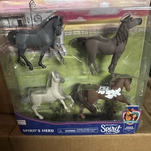 NEU Spirit's Herd Dreamworks Spirit Riding Free Riding Academy NEU 4 Pferde SCHÖN - Bild 1 von 2