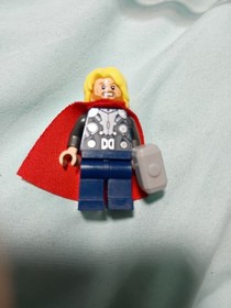 LEGO Marvel Super Heroes Thor minifigure 6868 6869