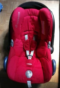 tolle Maxi-Cosi Pebble Babyschale Cabriofix, rot, Sitzverkleinerer, Sonnendach - Bild 1 von 4