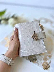 Cover per quaderno in pelle bianca latte A7 6 anelli mini portafoglio, raccoglitore mini planner. - Foto 1 di 13