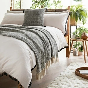 Cosmo Living Blanket Throw Diamond Print Tassel Reversible Black White 150 x 200 - Picture 1 of 7