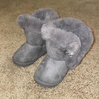 Botas infantis de pele sintética Stepping Stone tamanho 6 cinza - Imagem 1 de 4