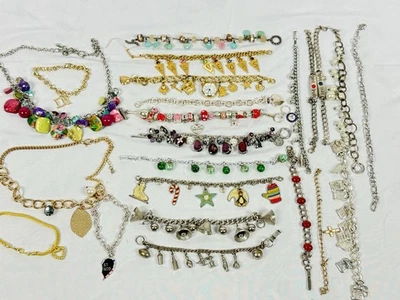 Lote enorme de 23 pulseiras de berloque ouro tom prata contas strass colar viagem - Imagem 1 de 4