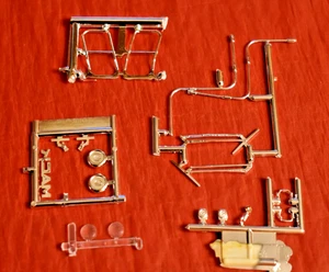 AMT Mack Cruise-Liner Cab Trim and Headlight Parts 1/25 - Picture 1 of 1