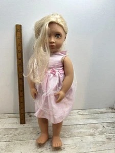 Our Generation Coralyn Puppe/Original Outfit rosa Kleid 16" Zoll groß - Bild 1 von 5