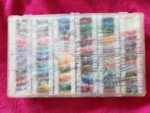 CRAFTWAYS Large Lot Multi-color Embroidery Floss in Plastic Case, VINTAGE - Picture 1 of 3