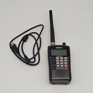 Uniden BCD325P2 Handheld TrunkTracker V Scanner. - Zdjęcie 1 z 3