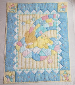 Manta acolchada de colección Bright Future Sleeping Bunny cuna estrellas arco iris 32x40 - Imagen 1 de 7