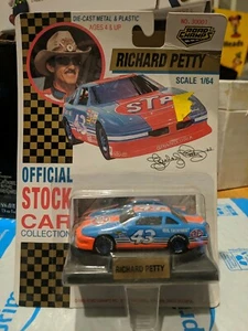 Road Champs Richard Petty #43 STP Pontiac Grand Prix 1:64 Scale Diecast mb218 - Picture 1 of 4