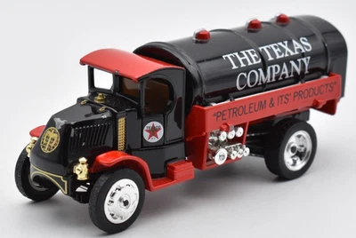 Matchbox Collectibles Yesteryear Mack AC Truck 1920 Texaco Tanker Truck. 38044 - Image 1 of 4