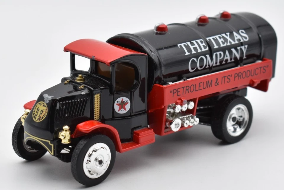 Matchbox Collectibles Yesteryear Mack AC Truck 1920 Texaco Tanker Truck. 38044 - Image 1 of 4