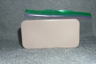 Bandeja de cinzas painel porta LR 1998 1999-2002 Ford Crown Victoria/Mercury Grand Marquis - Imagem 1 de 2