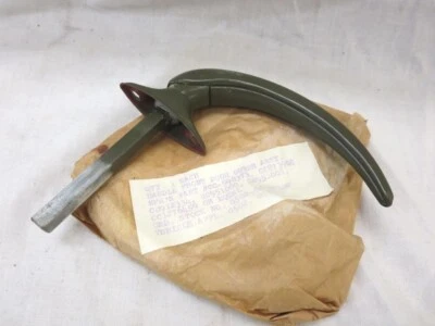 WWII Dodge WC 3/4 Ton Military Truck G502 Outer Door Handle NOS - Изображение 1 из 2