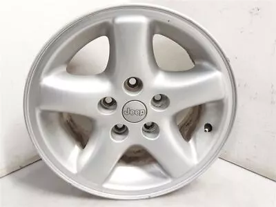Jeep TJ Wrangler OEM Wheel 15x7 Aluminum 5 Spoke Painted Silver 2002-2006 149947 - Image 1 of 4