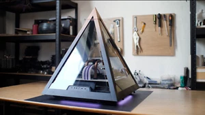 The Copper Pyramid - AMD 5950X 16-core - AMD 6900XT 16GB - 64GB RAM - Afbeelding 1 van 9