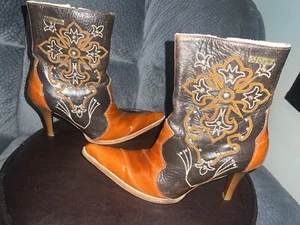 Camila made in Mexico leather heeled boots size 24= Womens 7 - Picture 1 of 12