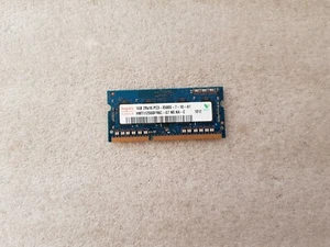 Barrette Mémoire HYNIX 1GB 2Rx16 PC3-8500S-7-10-A1 HMT112S6BFR6C-G7 N0 AA-C - Picture 1 of 2