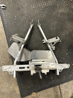 2005 SKI DOO REV SUMMIT 800 600 UPPER CROSS MEMEBER / STEERING SUPPORT Foto 1 de 2