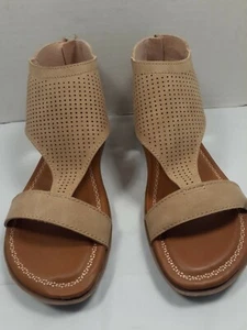 2 Lips Too Women's Too Coop Sandal, Natural, 7 M US - Picture 1 of 10
