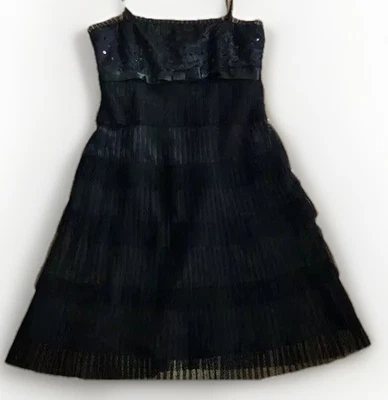 Vestido de fiesta formal Forever 21 pequeño negro para graduación Foto 1 de 4